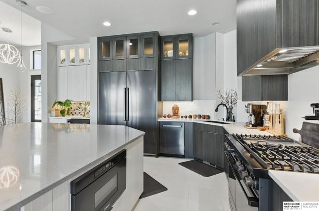 17028 S Reflection Circle, Bennington, NE 68007