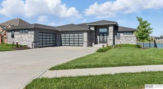 17028 S Reflection Circle, Bennington, NE 68007