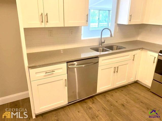 203 Pineview Drive, Warner Robins, GA 31088