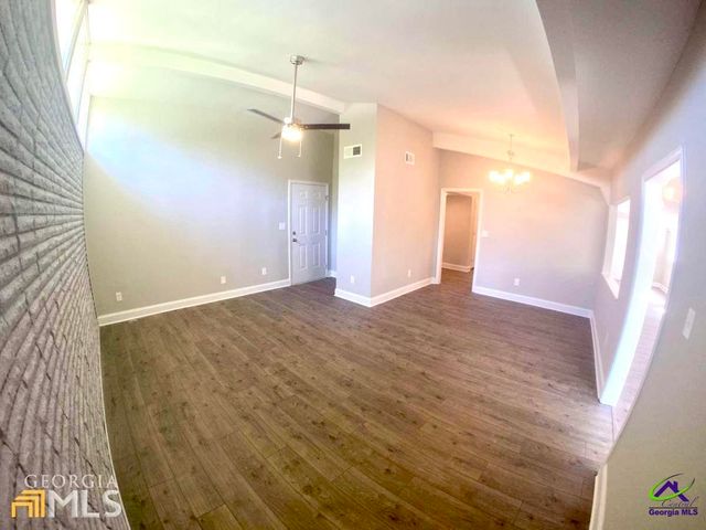 203 Pineview Drive, Warner Robins, GA 31088