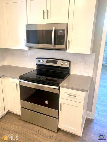 203 Pineview Drive, Warner Robins, GA 31088