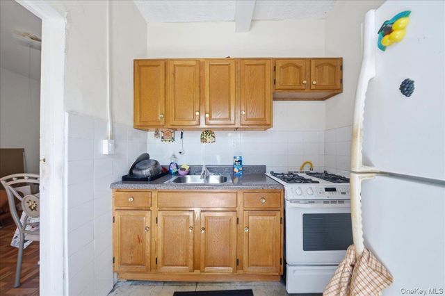 3312 Avenue D, Brooklyn, NY 11203