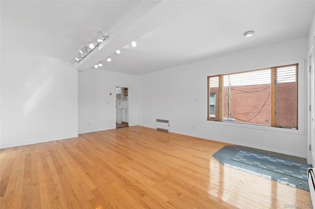 224 W Broadway, Inwood, NY 11096