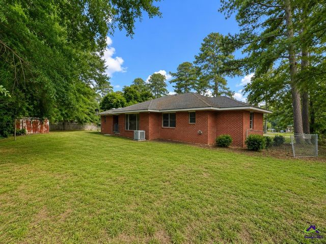 723 Winchester Circle, Macon, GA 31210