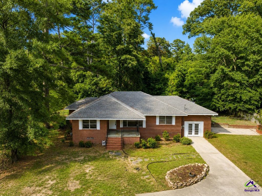 723 Winchester Circle, Macon, GA 31210