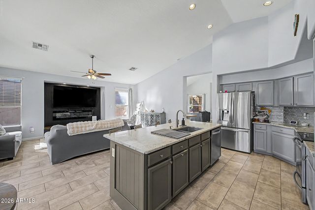 6605 W ROWEL Road, Phoenix, AZ 85083