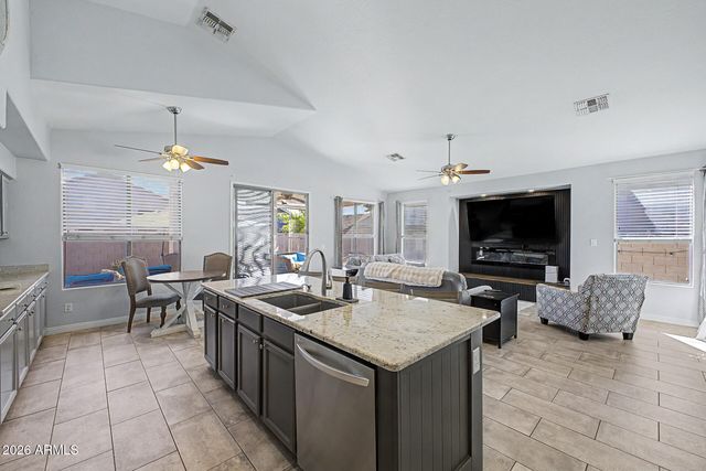 6605 W ROWEL Road, Phoenix, AZ 85083