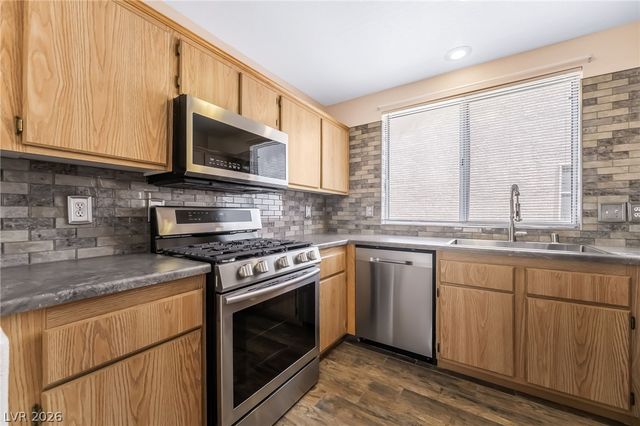 66 Belle Maison Avenue, Las Vegas, NV 89123