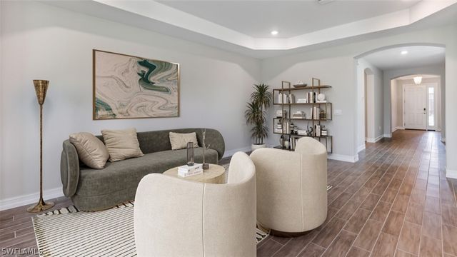 568 Spring Hill Lake LOOP, Cape Coral, FL 33993