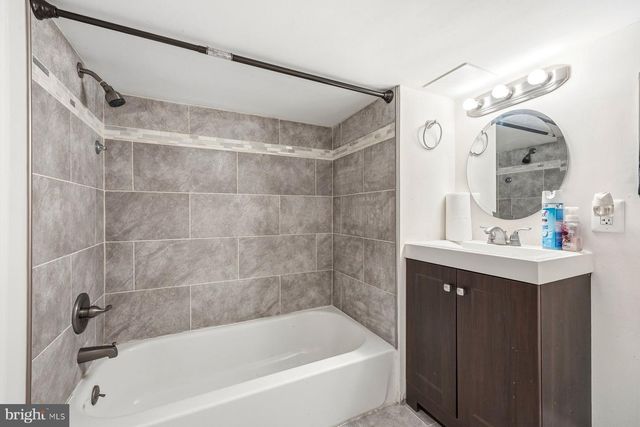 4002 HAMILTON AVE, Baltimore, MD 21206