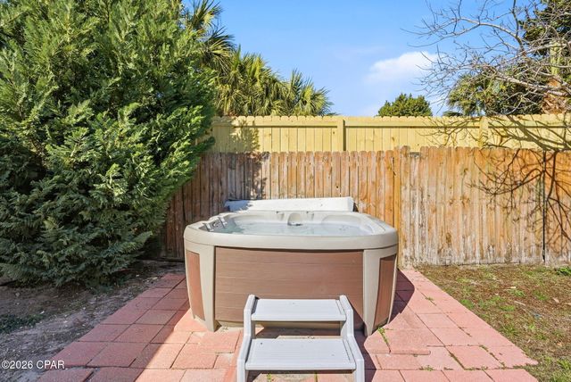611 Granada Circle, Panama City Beach, FL 32413