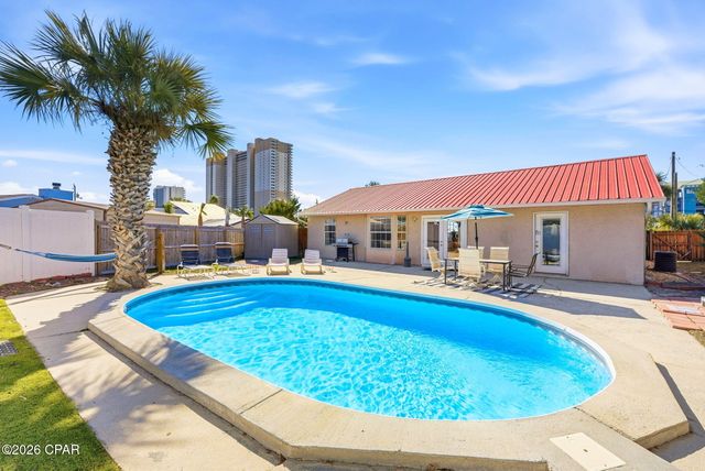 611 Granada Circle, Panama City Beach, FL 32413