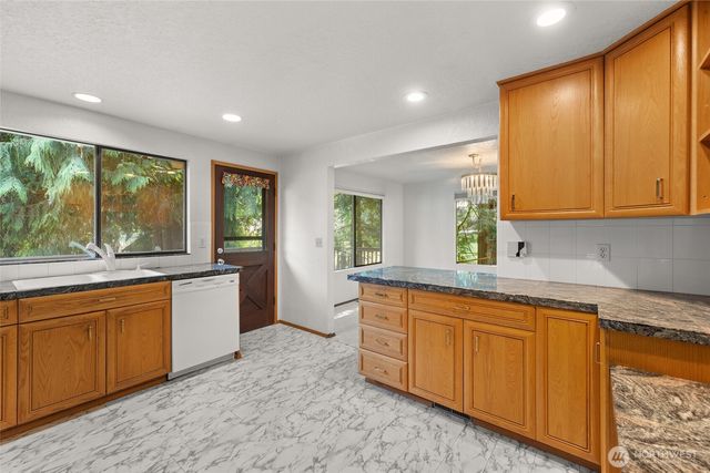 21303 NE 151st Street, Woodinville, WA 98077