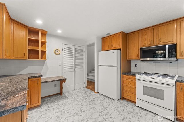 21303 NE 151st Street, Woodinville, WA 98077