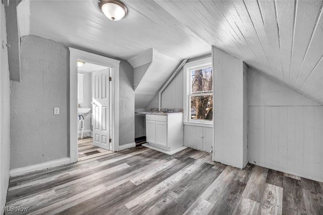 3124 W 11th Place, Cleveland, OH 44109