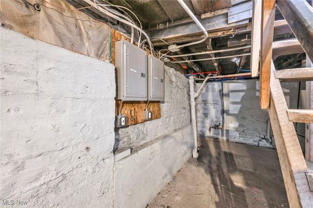 3124 W 11th Place, Cleveland, OH 44109