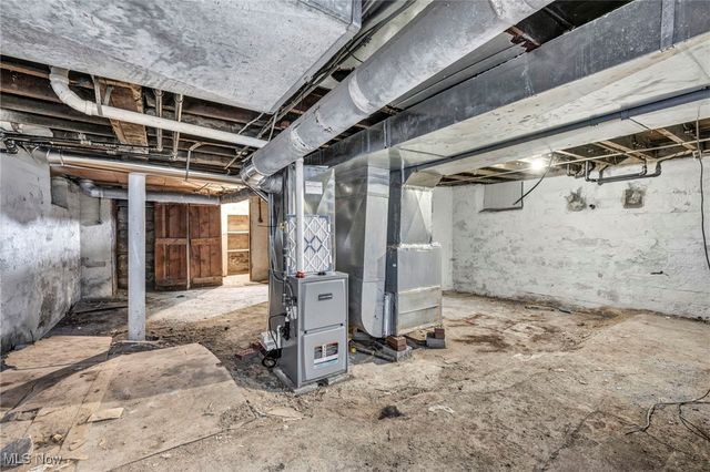 3124 W 11th Place, Cleveland, OH 44109