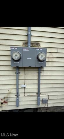 3124 W 11th Place, Cleveland, OH 44109