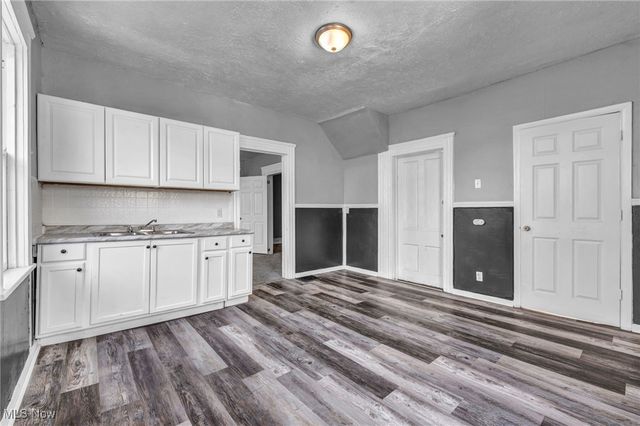 3124 W 11th Place, Cleveland, OH 44109