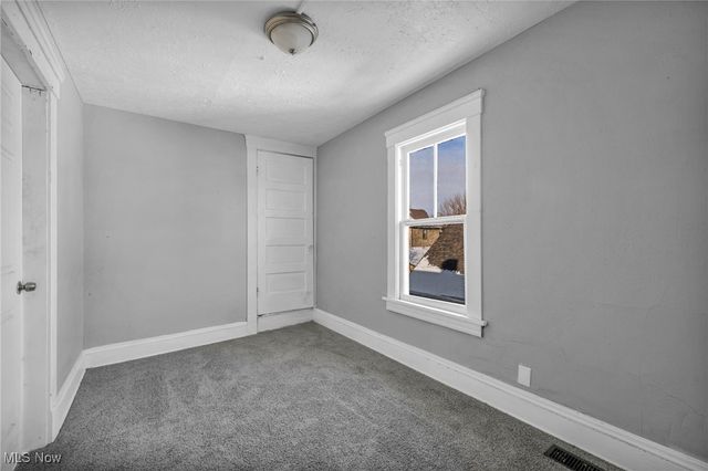 3124 W 11th Place, Cleveland, OH 44109