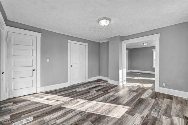 3124 W 11th Place, Cleveland, OH 44109