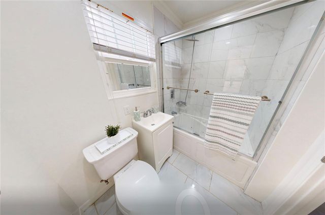 4563 Lexington, Los Angeles, CA 90029