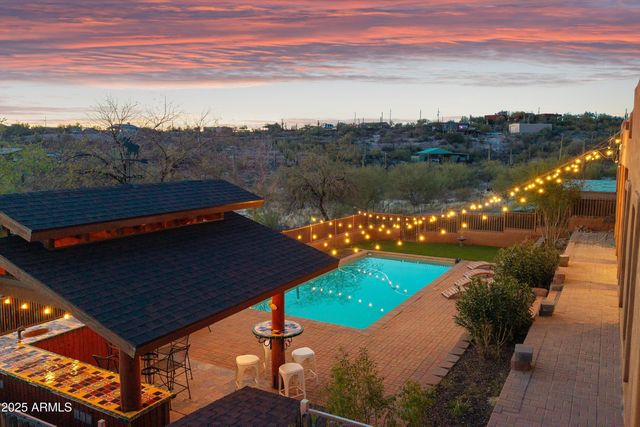 42706 N 18th Way, New River, AZ 85087