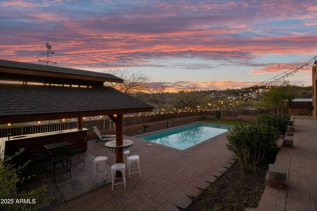 42706 N 18th Way, New River, AZ 85087