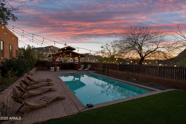 42706 N 18th Way, New River, AZ 85087