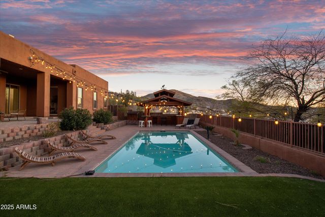 42706 N 18th Way, New River, AZ 85087