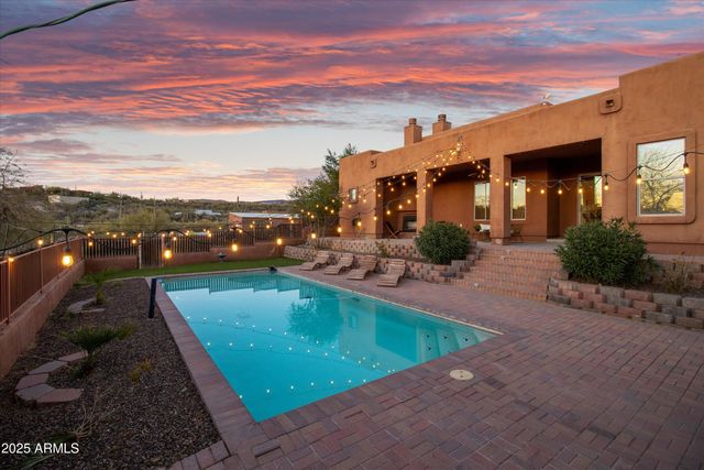 42706 N 18th Way, New River, AZ 85087