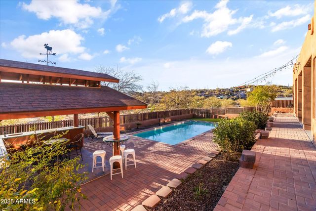 42706 N 18th Way, New River, AZ 85087