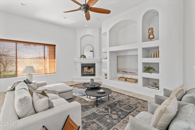 42706 N 18th Way, New River, AZ 85087