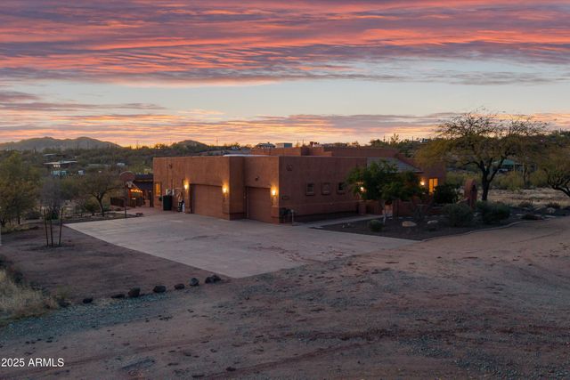 42706 N 18th Way, New River, AZ 85087