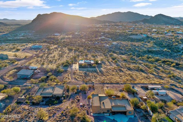 42706 N 18th Way, New River, AZ 85087