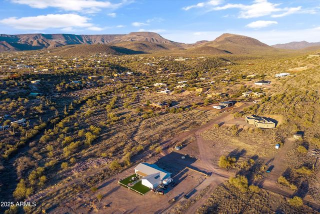 42706 N 18th Way, New River, AZ 85087