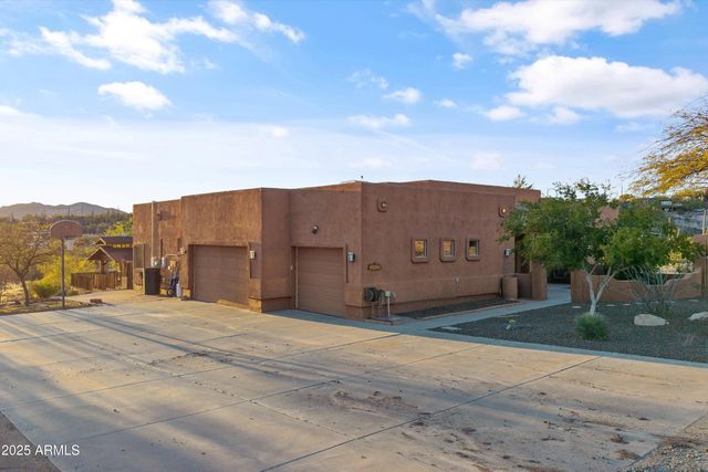 42706 N 18th Way, New River, AZ 85087