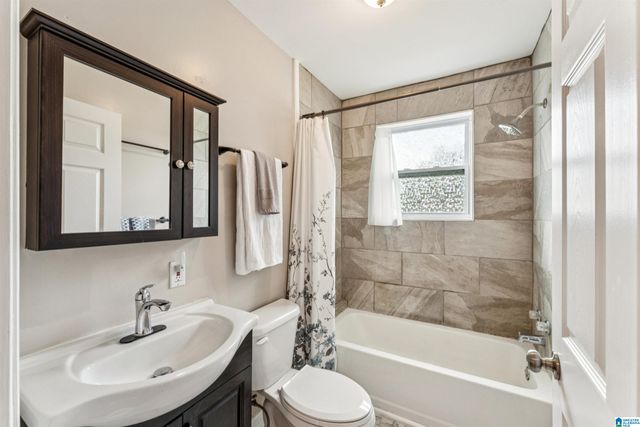1714 ODENS MILL ROAD, Sylacauga, AL 35151