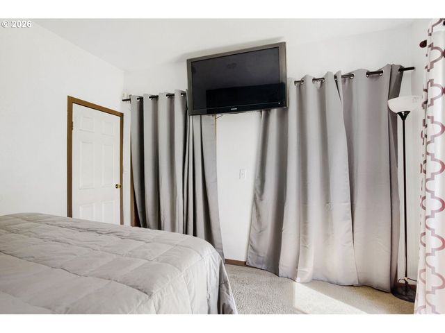 9224 Sw 26TH Ave, Portland, OR 97219