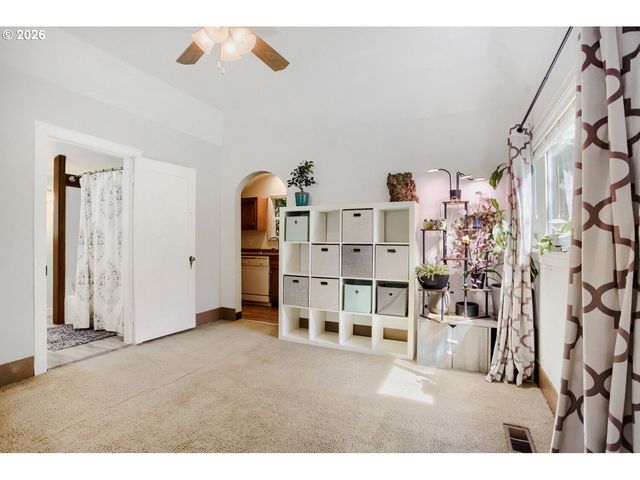 9224 Sw 26TH Ave, Portland, OR 97219