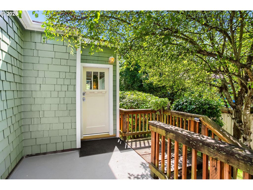 9224 Sw 26TH Ave, Portland, OR 97219