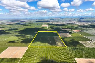 Avenue 216, Lindsay, CA 93247