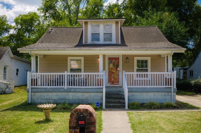 2215 Albion St, Nashville, TN 37208