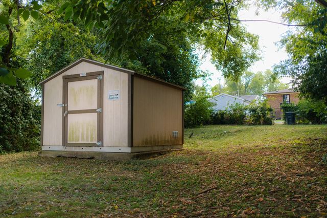 2215 Albion St, Nashville, TN 37208