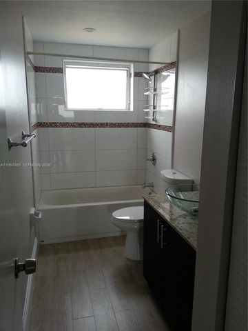 9351 Fontainebleau Blvd B415, Miami, FL 33172