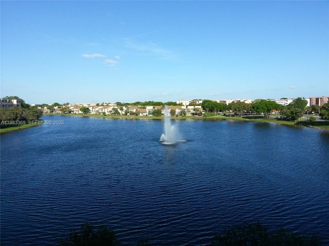 9351 Fontainebleau Blvd B415, Miami, FL 33172