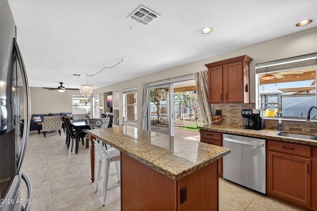 10824 W LONE CACTUS Drive, Sun City, AZ 85373