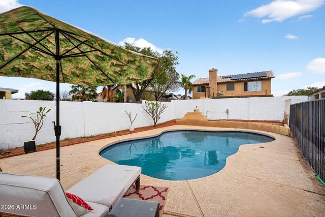 10824 W LONE CACTUS Drive, Sun City, AZ 85373