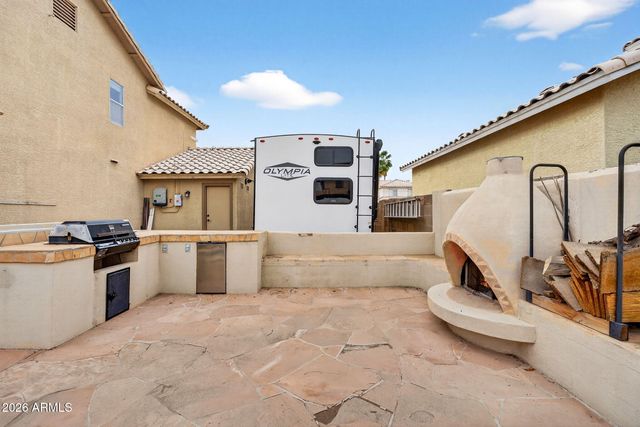 10824 W LONE CACTUS Drive, Sun City, AZ 85373