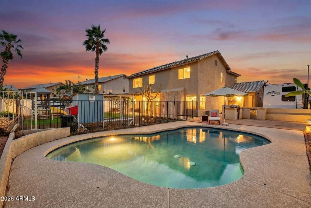 10824 W LONE CACTUS Drive, Sun City, AZ 85373